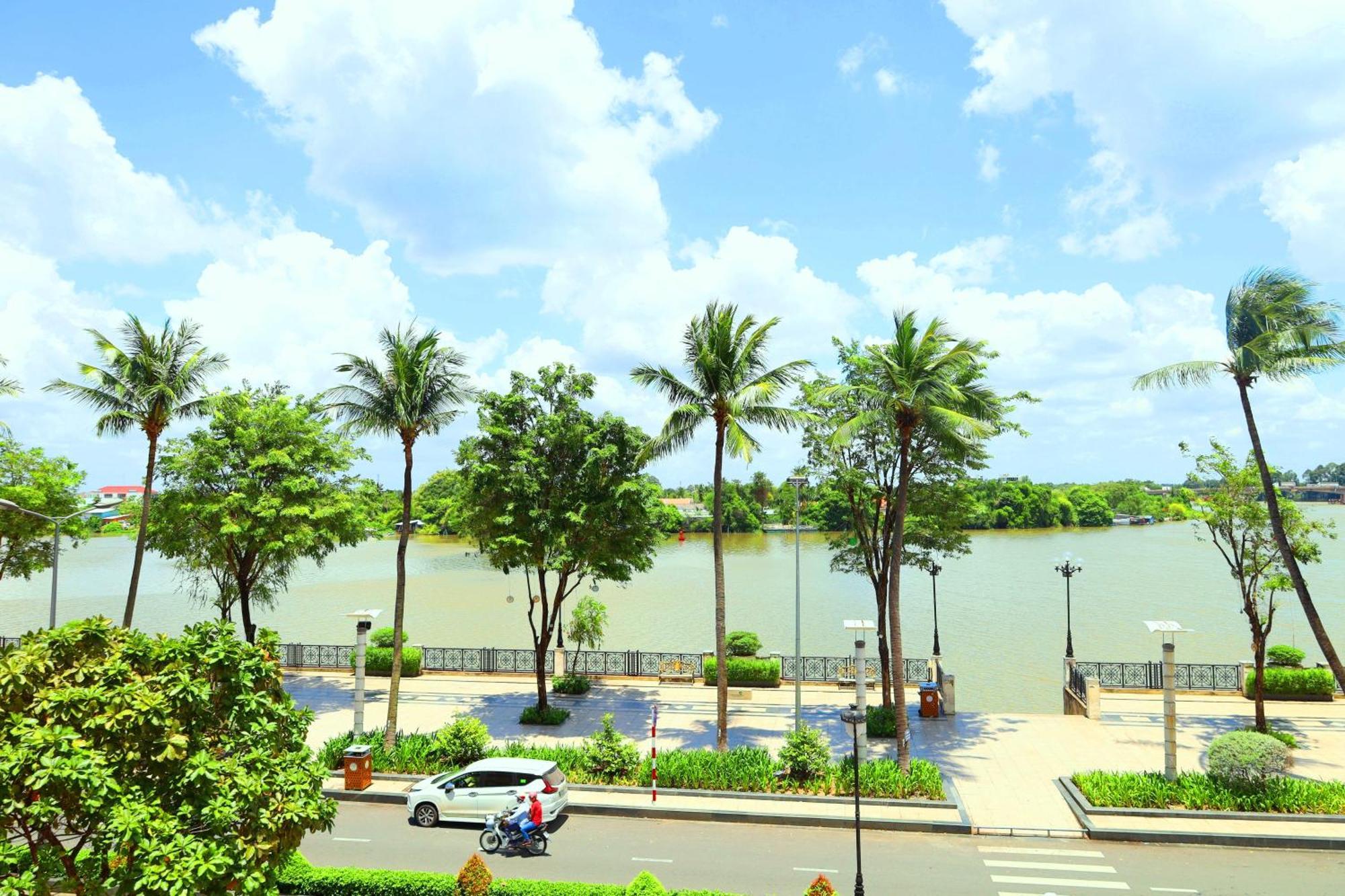 Bcons Riverside Hotel Binh Duong Thu Dau Mot Zewnętrze zdjęcie
