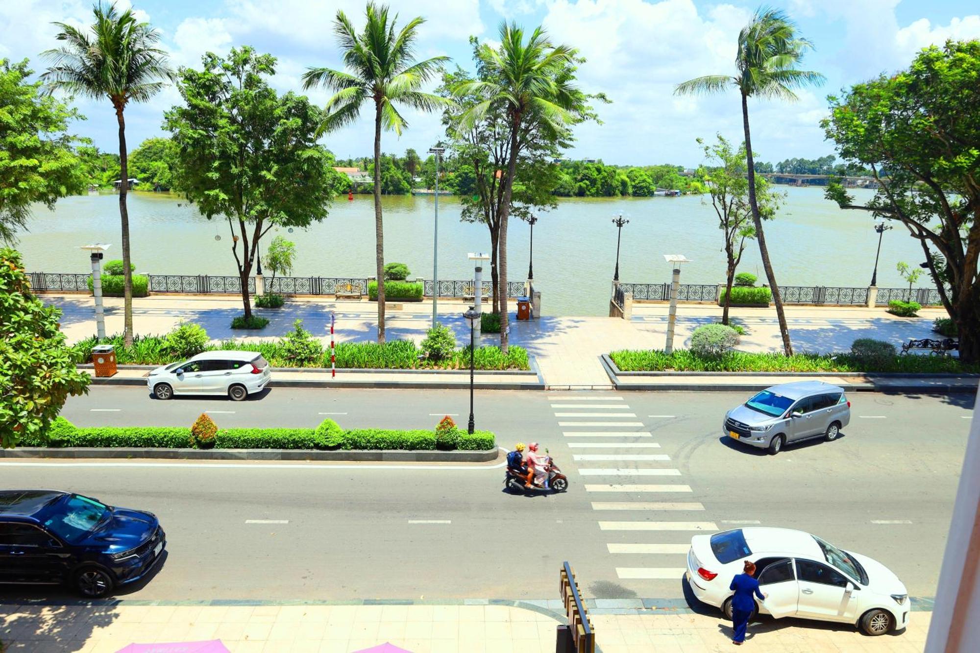 Bcons Riverside Hotel Binh Duong Thu Dau Mot Zewnętrze zdjęcie